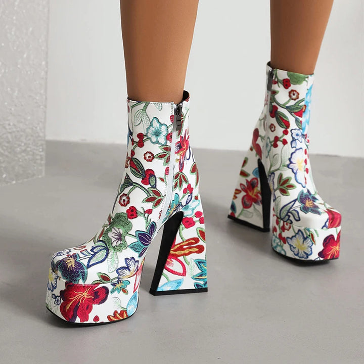 Floral Groove Short | Platform Boots