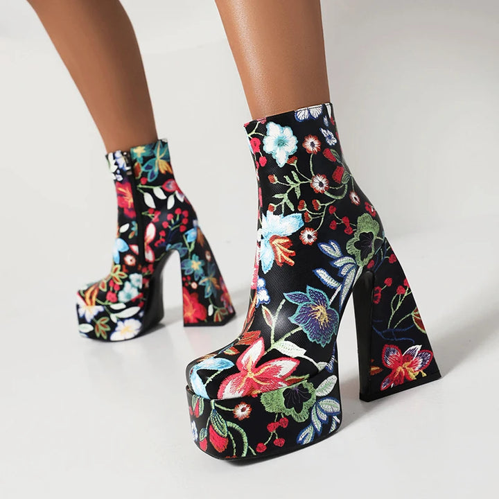 Floral Groove Short | Platform Boots