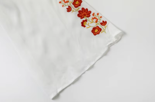 Isla | Broderad Boho Maxiklänning