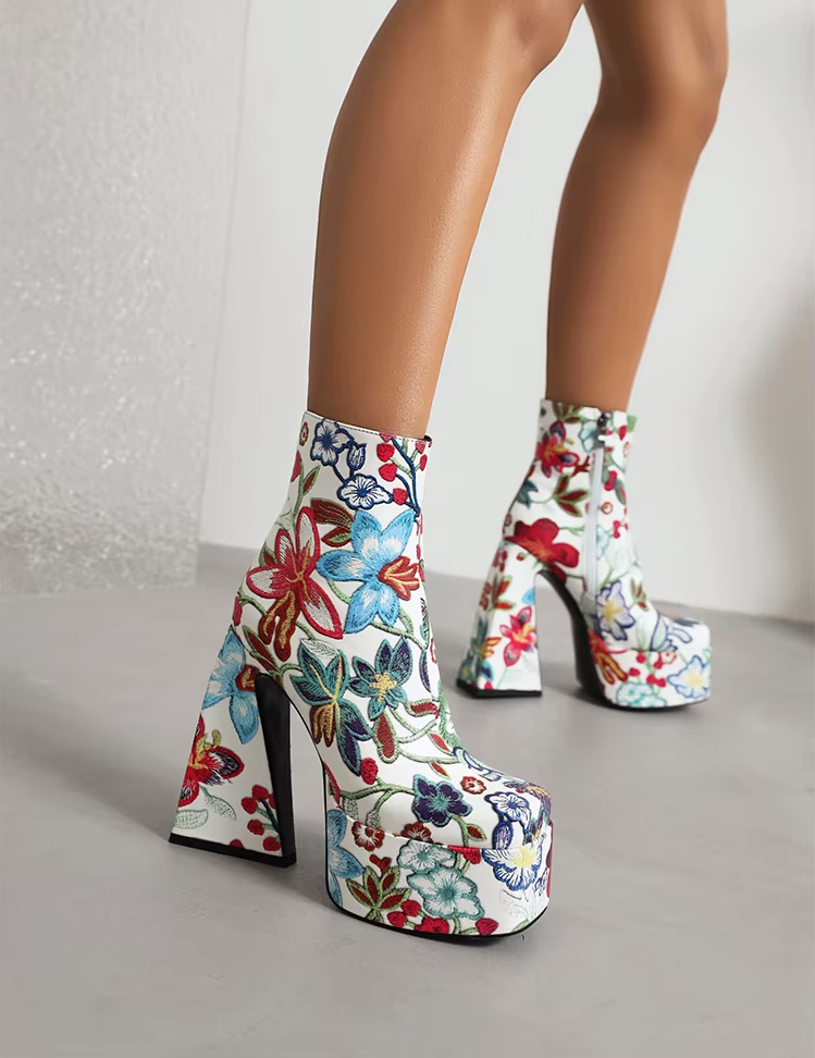 Floral Groove Short | Platform Boots