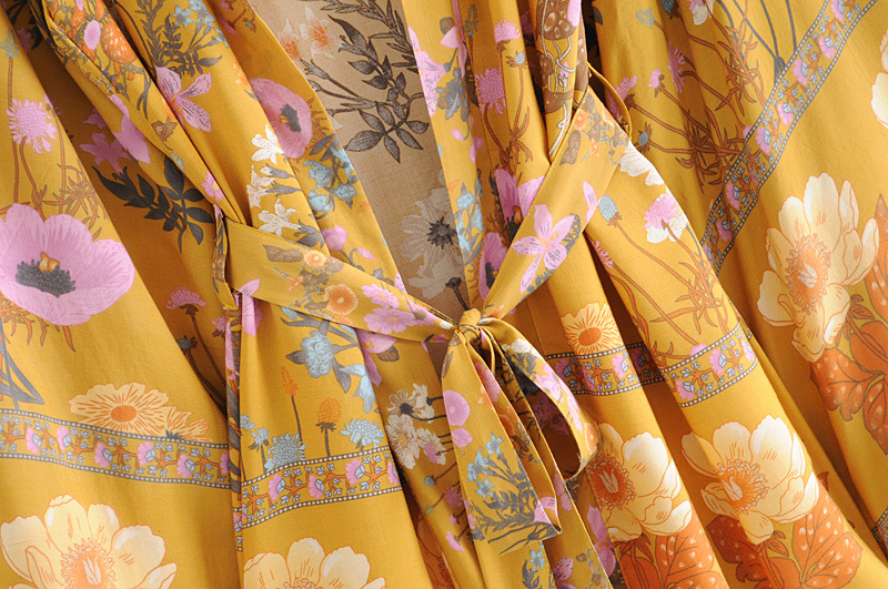 Florale Wüstenrose | Wunderschöner Kimono 