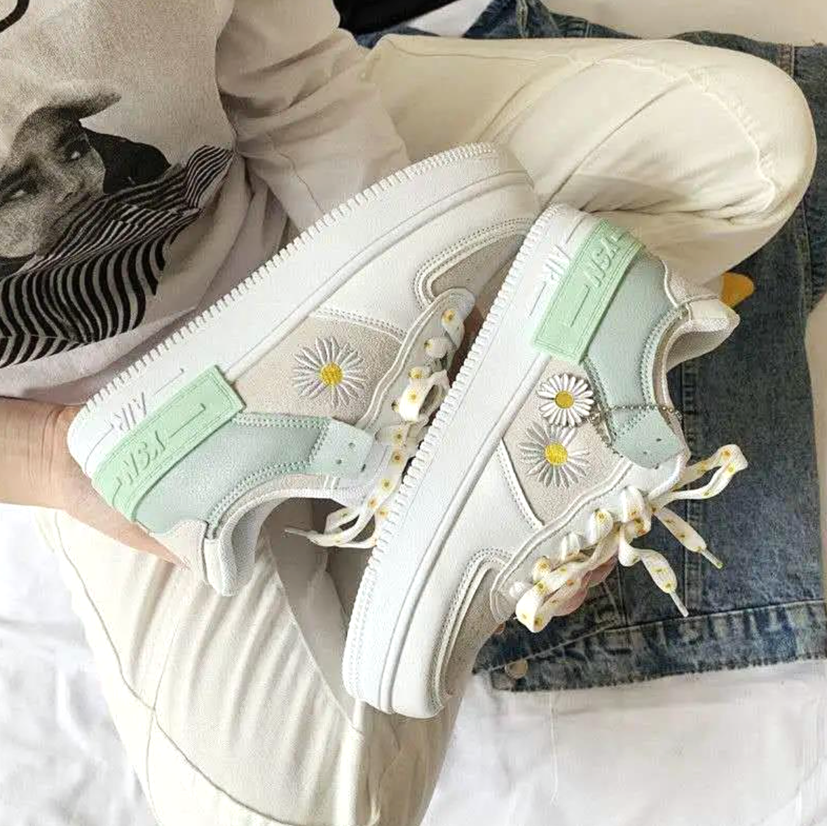 Daisy Flower | 70's Limited Edition Sneakers 