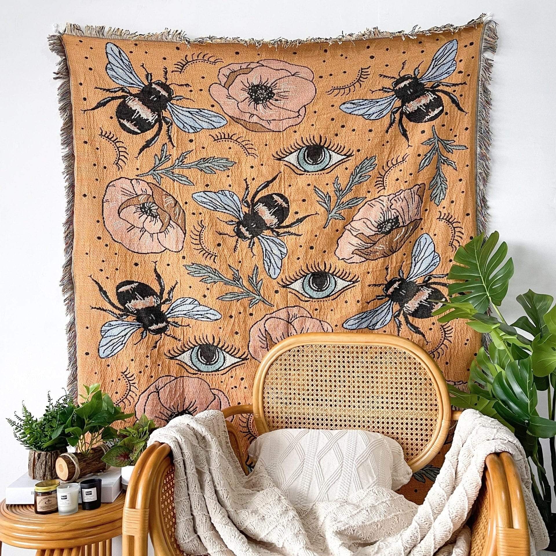 Sweet Bumblebee | Cozy Blanket